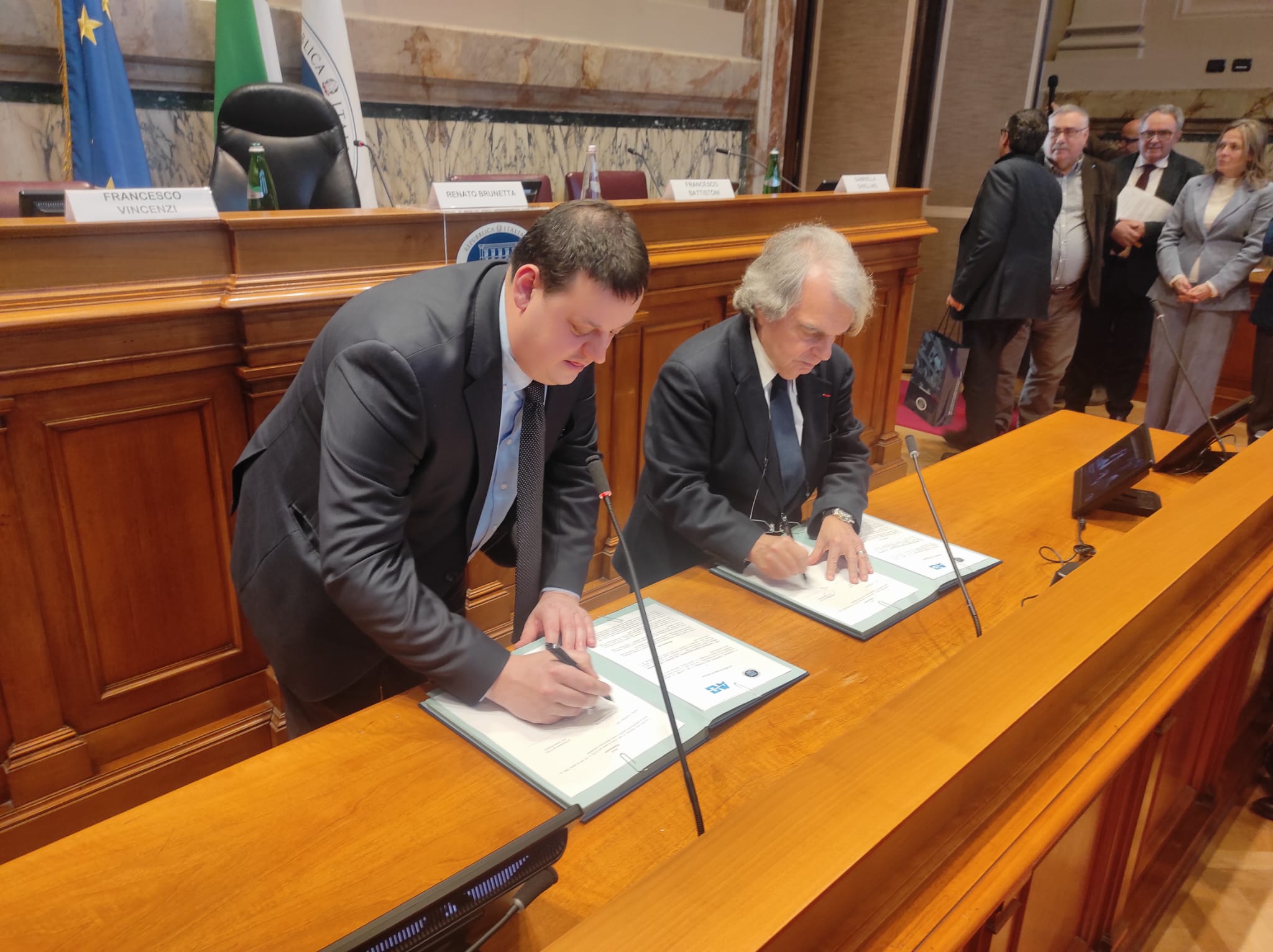 Firma Accordo CNEL ANBI Foto di repertorio ANBI